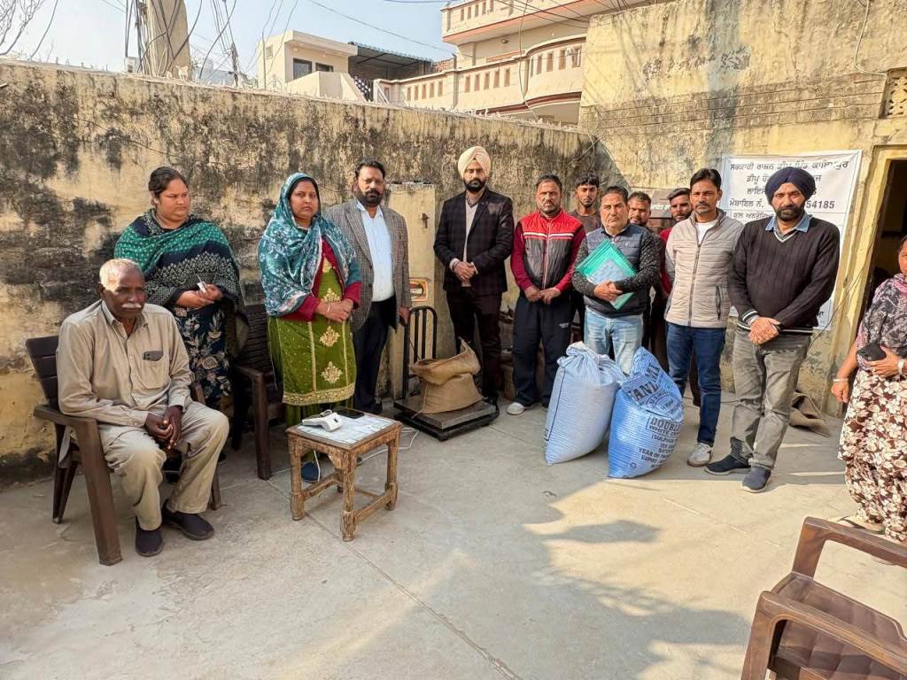 Food Commission Member Chetan Prakash Dhaliwal makes surprise visit to Hoshiarpur District